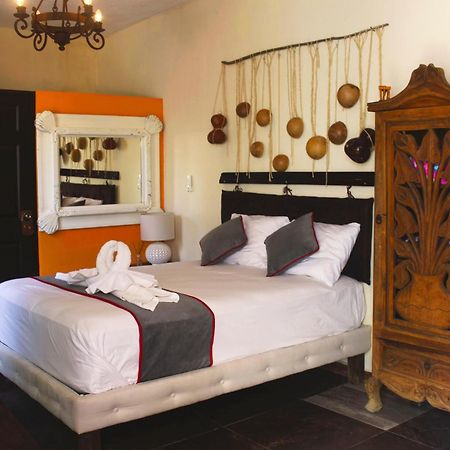 Casa Aluxes Hotel 巴利亚多利德 外观 照片