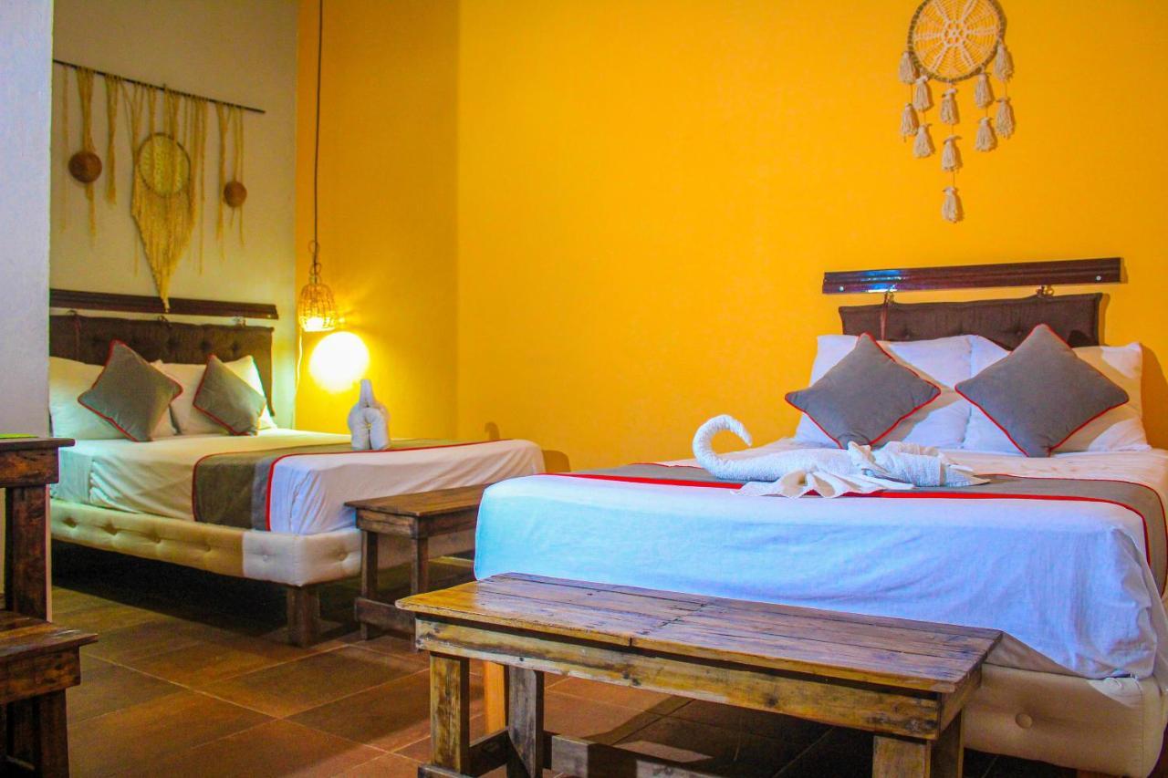 Casa Aluxes Hotel 巴利亚多利德 外观 照片