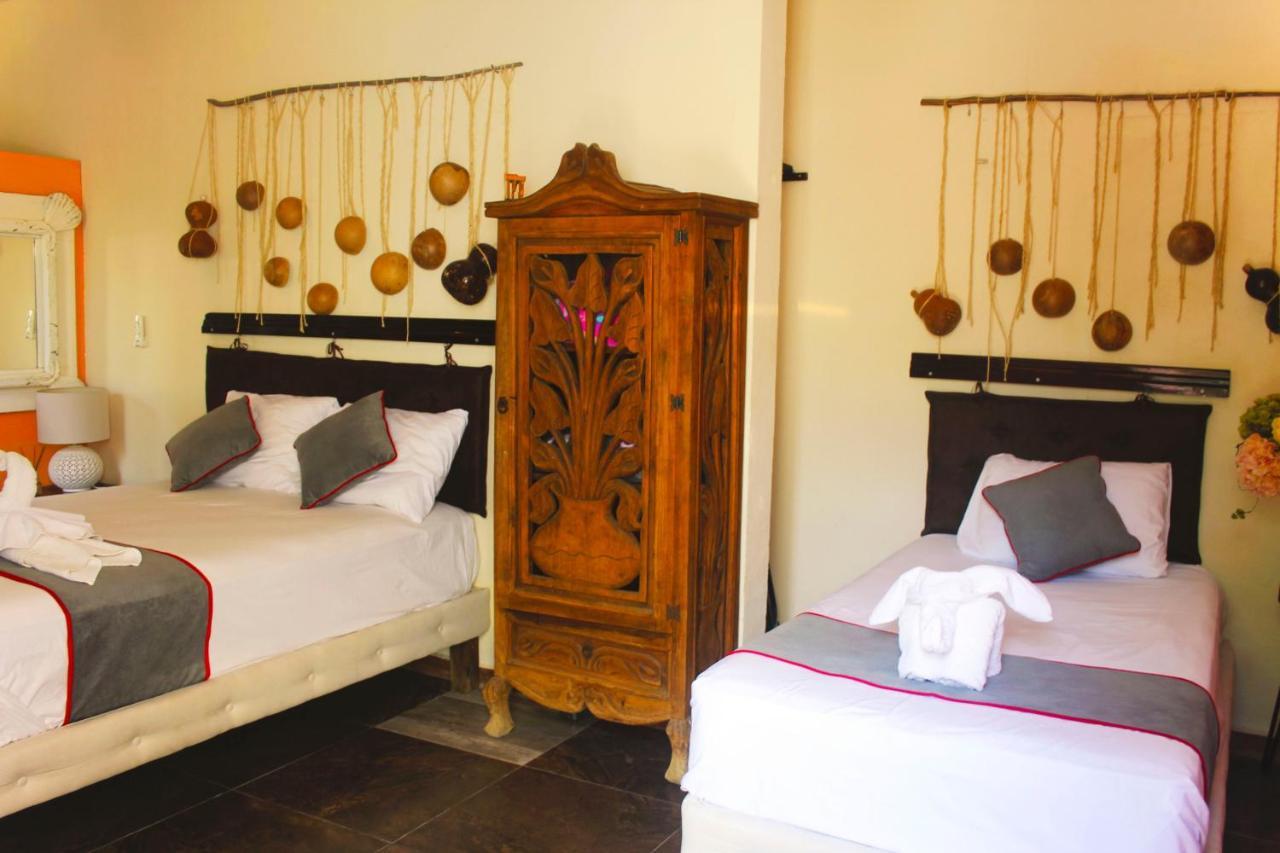 Casa Aluxes Hotel 巴利亚多利德 外观 照片