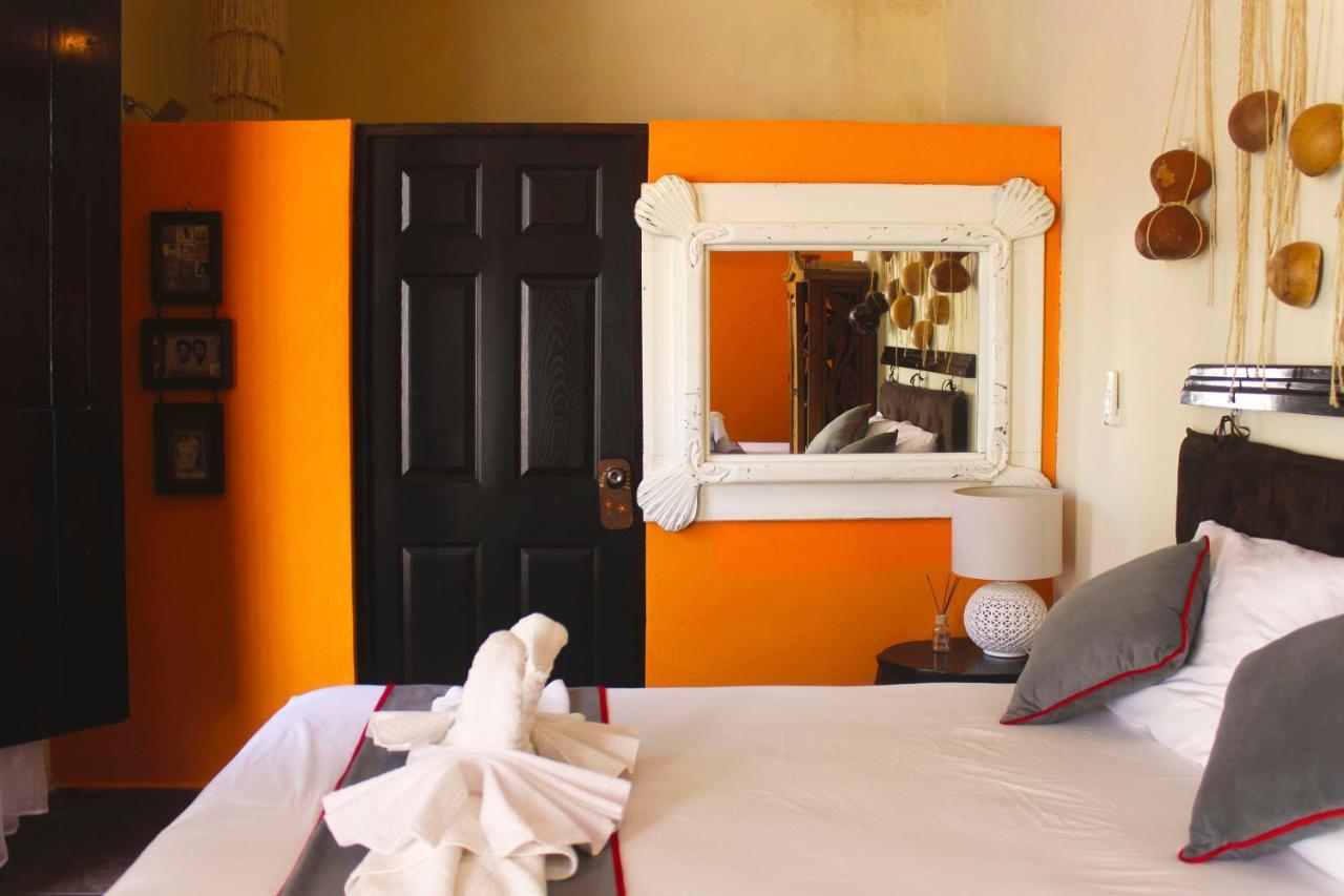 Casa Aluxes Hotel 巴利亚多利德 外观 照片