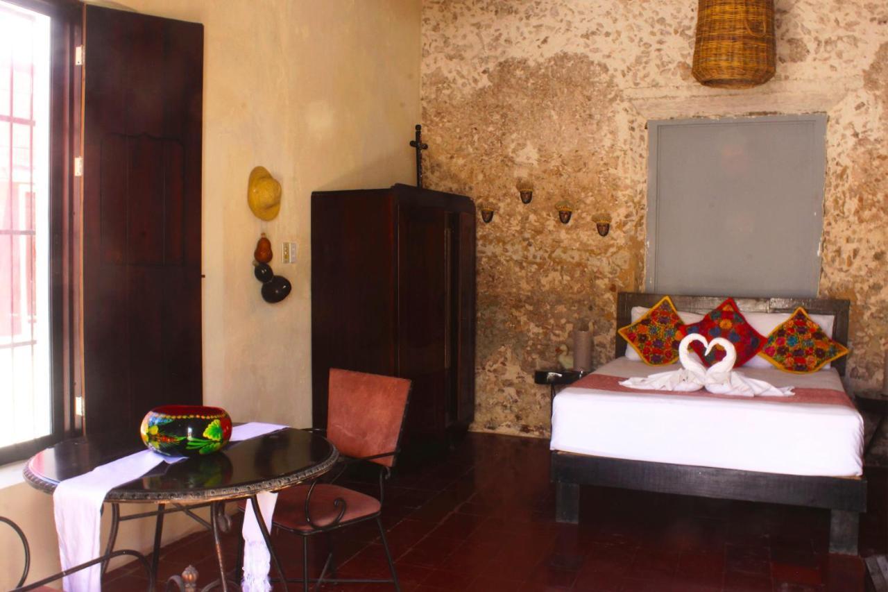 Casa Aluxes Hotel 巴利亚多利德 外观 照片