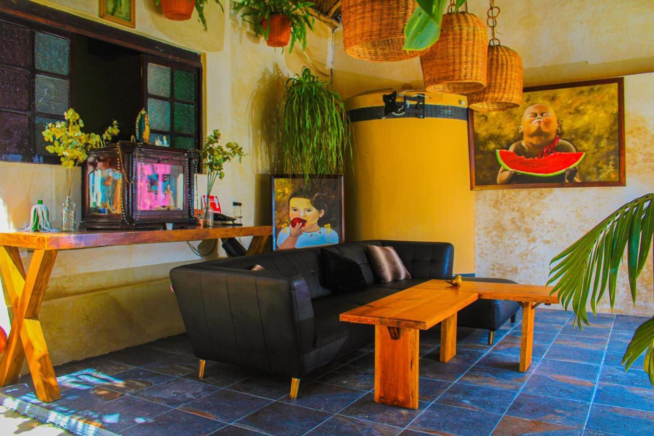 Casa Aluxes Hotel 巴利亚多利德 外观 照片